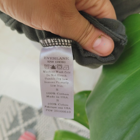 Everlane Pocket T-Shirt Casual 100% Cotton Everyday Slate‎ Gray Mens Small Comfy - Picture 4 of 6